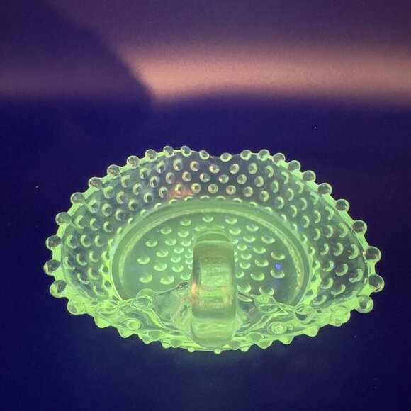 1930s Duncan Miller Hobnail Glass Heart Shaped Bon Bon Manganese 365nm Green UV - Picture 16 of 16